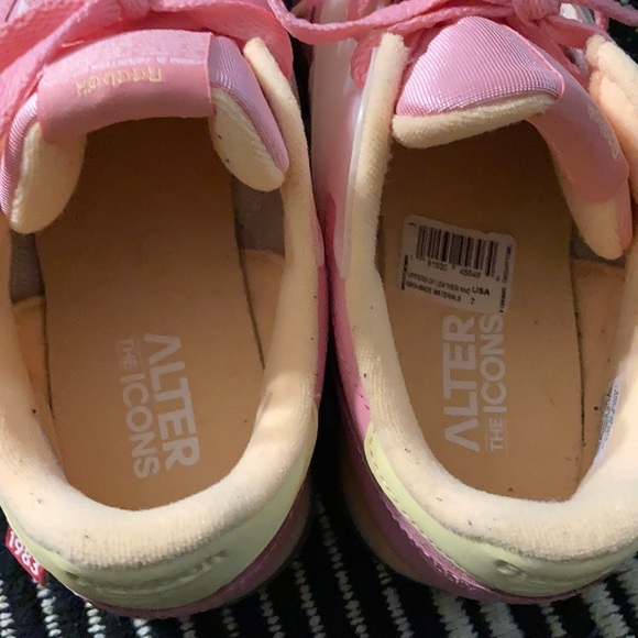 Leather Pink Reebok - Picture 6 of 9